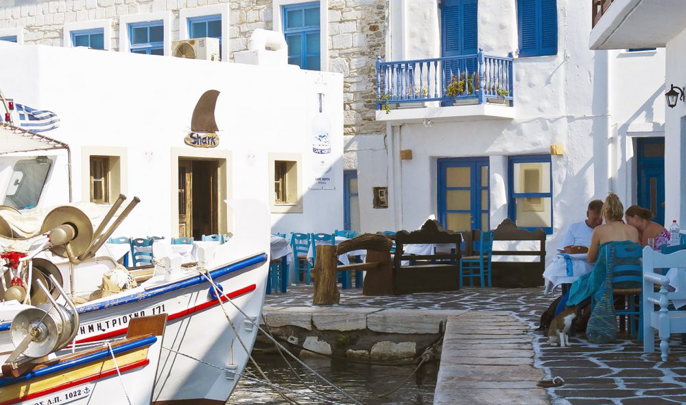 LEVENDE: Naoussa er Paros' mest kjente ferieby.